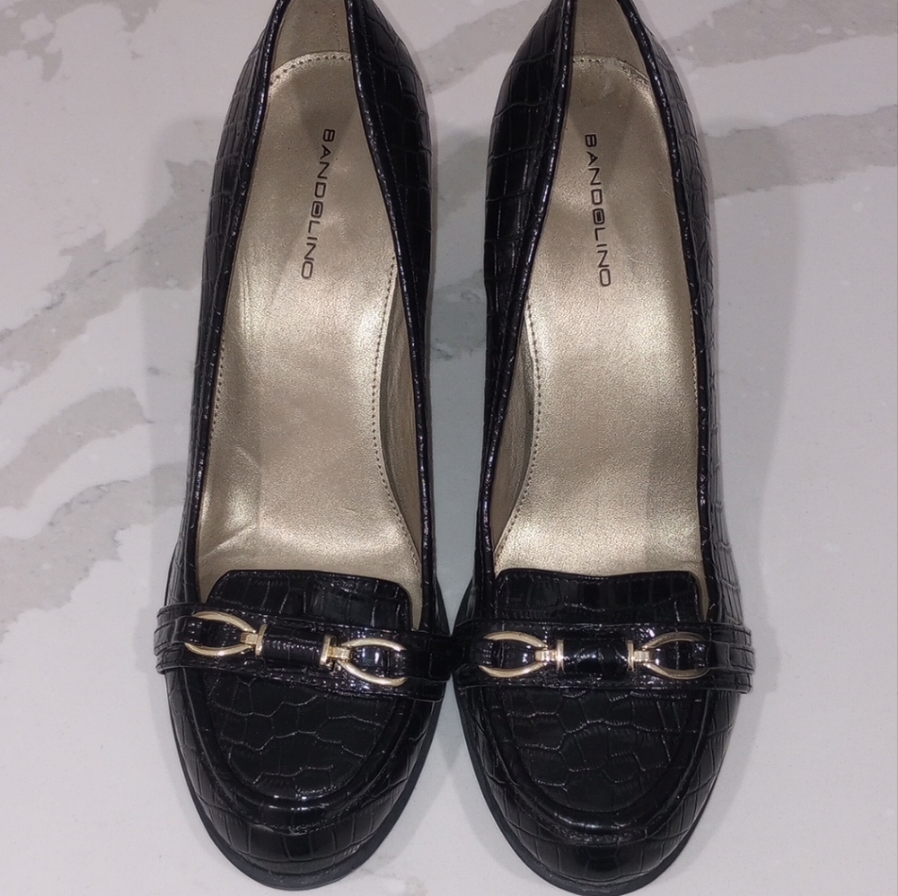 Woman's shoes